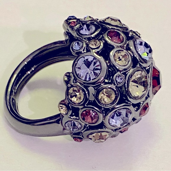 Party ring! - Picture 2 of 9